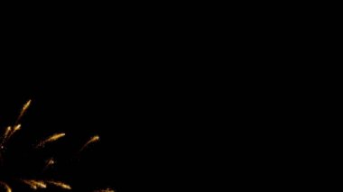 Akşamları yanıp sönen havai fişek