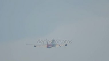 Phuket 'ten kalkan uçak.