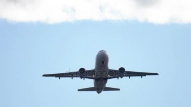 Uçak airbus 320 kalkış