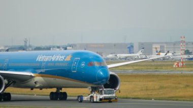 Boeing 787 hizmetten çekme