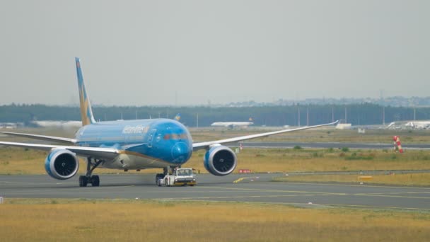 Boeing 787 hizmetten çekme — Stok video