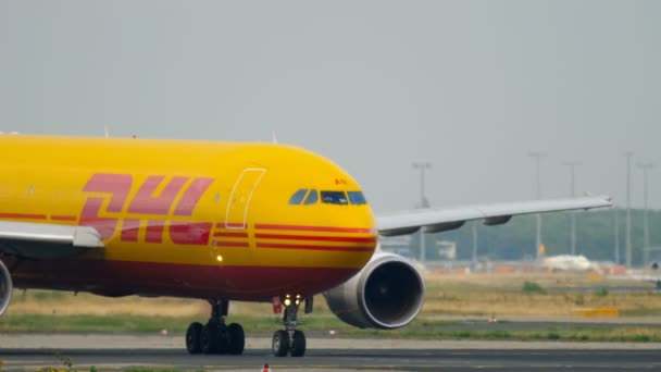 DHL Airbus 300 in partenza — Video Stock