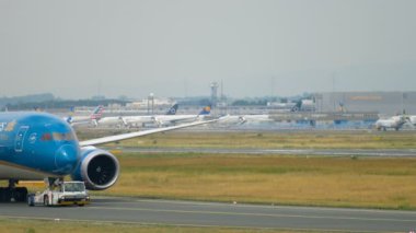 Boeing 787 hizmetten çekme