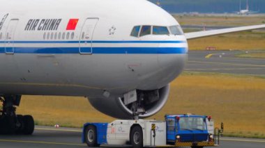 Boeing 777 servis dışı.