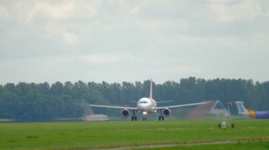 EasyJet Airbus 319 kalkış