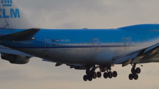 KLM Boeing 747-es közeledik — Stock videók