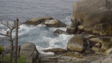 Turkuaz dalgalar, ağır çekim