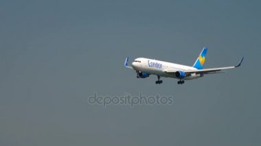 Condor boeing 767 yaklaşıyor