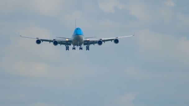 KLM Boeing 747 landning — Stockvideo