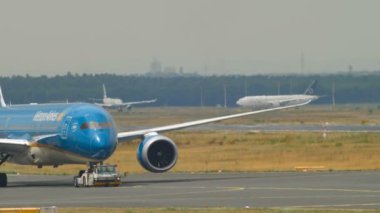 Boeing 787 hizmetten çekme