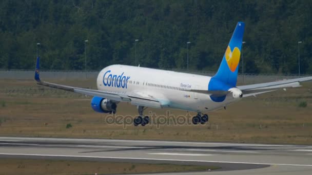 Condor boeing 767 acercándose — Vídeos de Stock