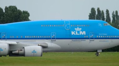 KLM Boeing 747 kalkış önce Taksilemek