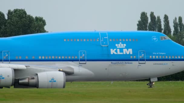KLM Boeing 747 in taxi prima del decollo — Video Stock