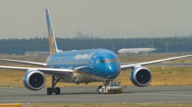 Boeing 787 hizmetten çekme