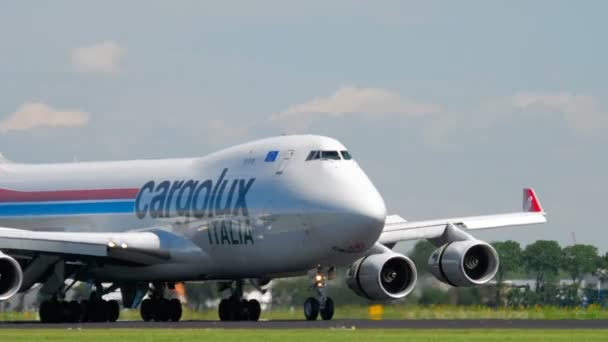 Cargolux Italia Boeing 747 desembarque — Vídeo de Stock