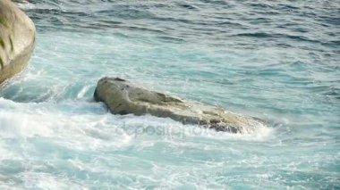 Turkuaz dalgalar, ağır çekim