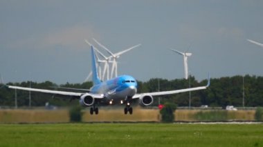 TUI sinek Boeing 737 açılış