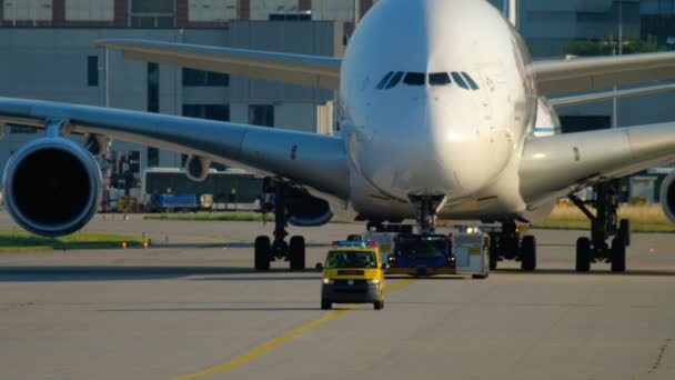 Trafic aéroport de Francfort. — Video