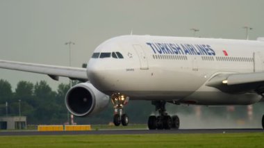 Türk Hava Yolları'nın Airbus 330 kalkış