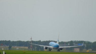 Kalkış KLM Boeing 737 hızlandırmak ve