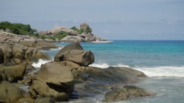 Onde roulante turquoise, ralenti