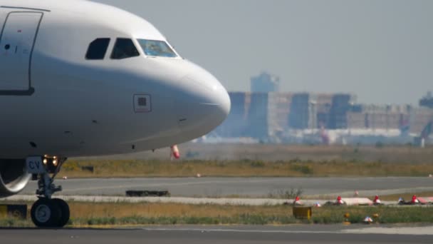 Avión antes de la salida, cabina de cierre — Vídeos de Stock