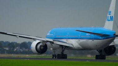 KLM Boeing 777 hızlandırmak