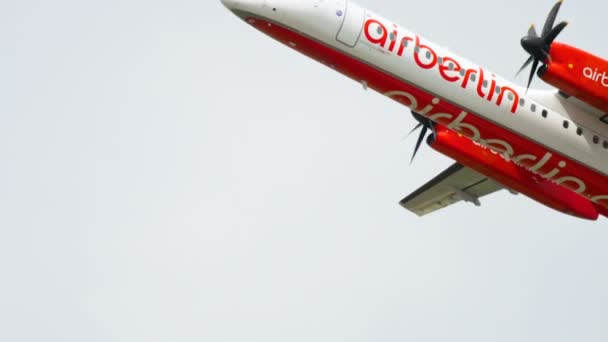 Bombardier Dash 8 decolagem — Vídeo de Stock