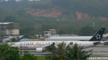 Uçak Airbus 330 kalkış
