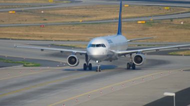 Lufthansa Airbus 320 Taksilemek