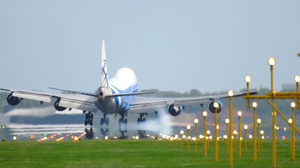 Airfreighter 747 přistání — Stock video