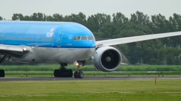 KLM Boeing 777 prima della partenza — Video Stock