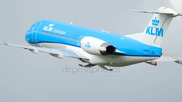 KLM Cityhopper Fokker 70 salida — Vídeos de Stock