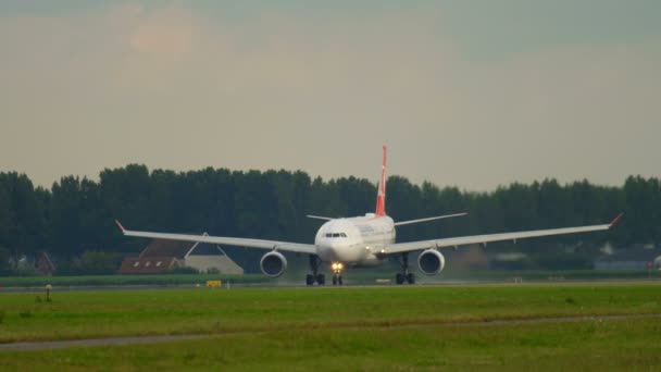 Turkish Airlines Airbus 330 departure — Stock Video