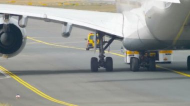 Airpalne hizmet için çekme