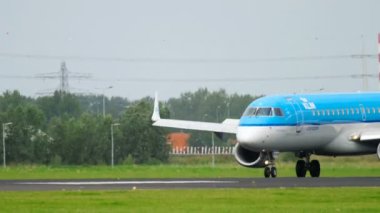 KLM Cityhopper Embraer 190 inişi