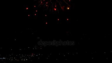 Akşamları yanıp sönen havai fişek