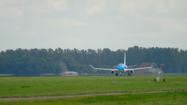 KLM Cityhopper Embraer 175 злету — стокове відео