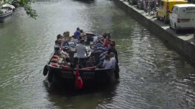 Kanal Amsterdam tekne gezisi