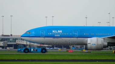 Uçak gidiş daha önce çekme