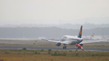Airbus 320 açılış