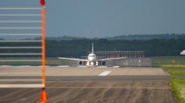 Uçak airbus 320 kalkış