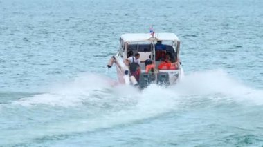 Rawai iskele kalkış sürat teknesi