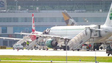 Yolcu uçağa binmeden