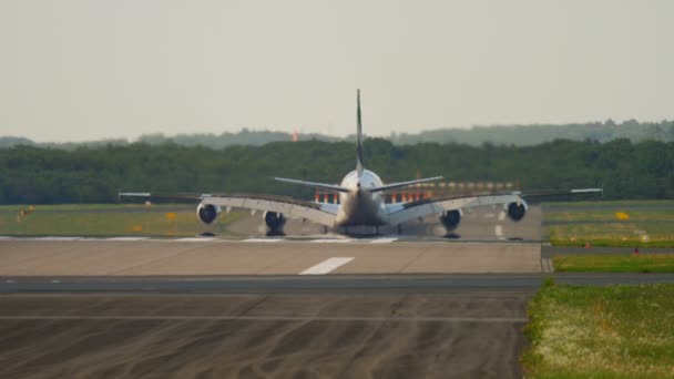 Leszálló Düsseldorf superjumbo — Stock videók