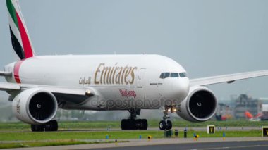 Kalkış daha önce Skycargo 777 Emirlikleri Taksilemek