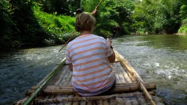 Bamboe raften in Khao Lak — Stockvideo