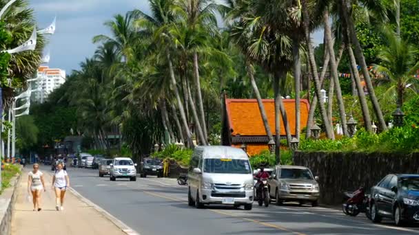Turistas en las calles de Phuket — Vídeos de Stock