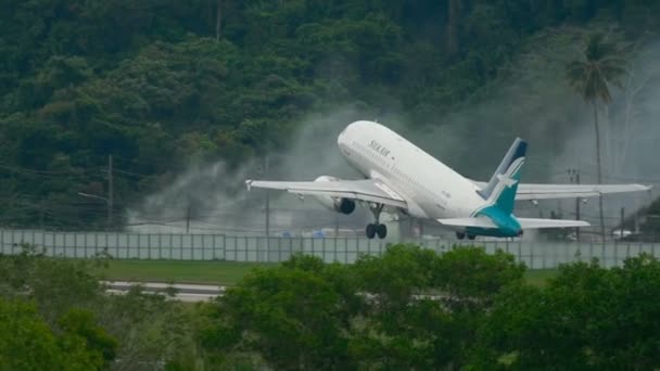 Seidenstraßenairbus a319 Abflug — Stockvideo