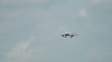 TUI sinek Boeing 737 açılış